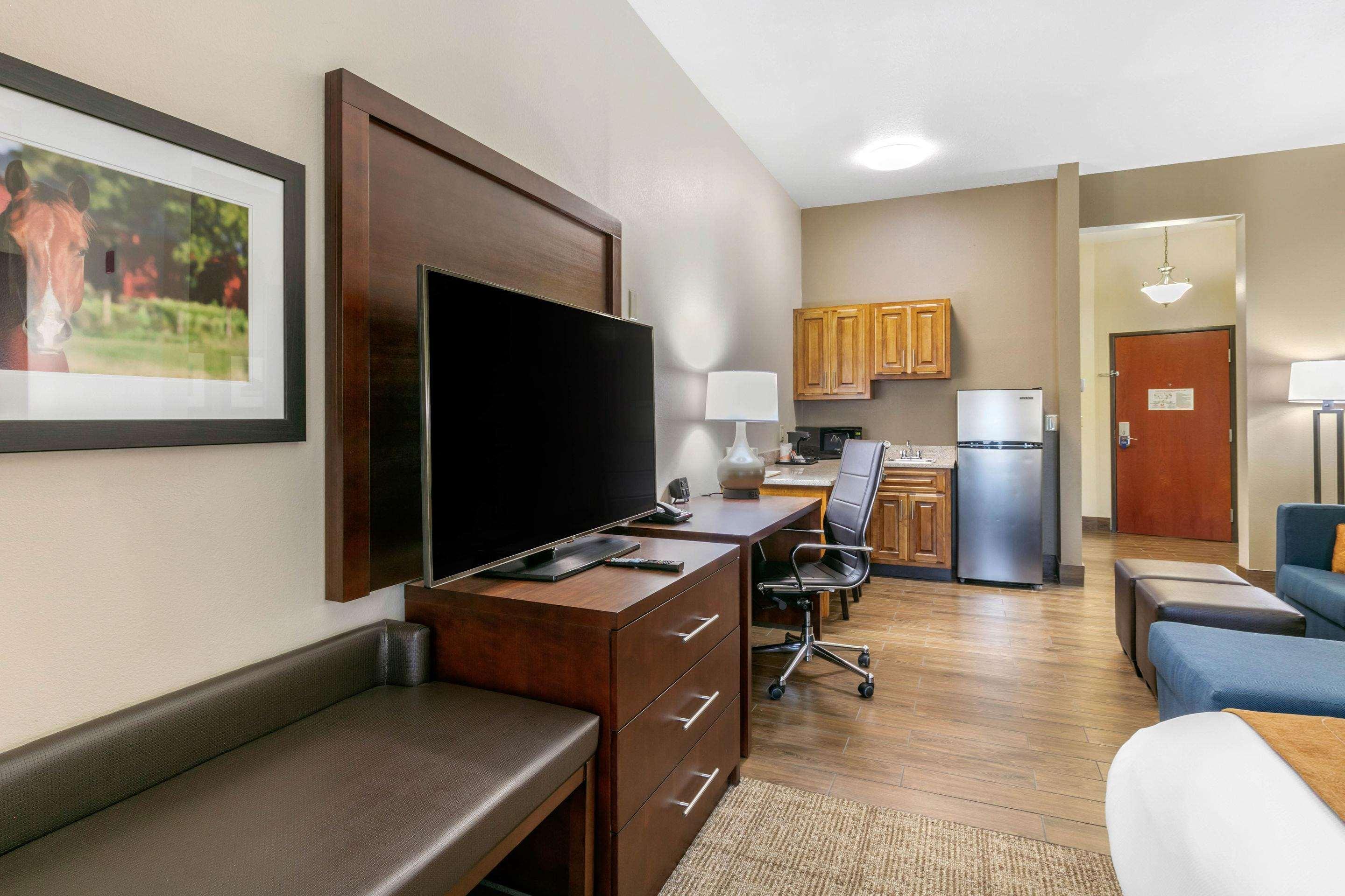 Comfort Suites Hopkinsville Near Fort Campbell Εξωτερικό φωτογραφία